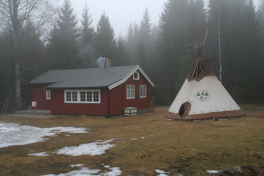Bjerkebekk+tipi Bjerkebekk+tipi